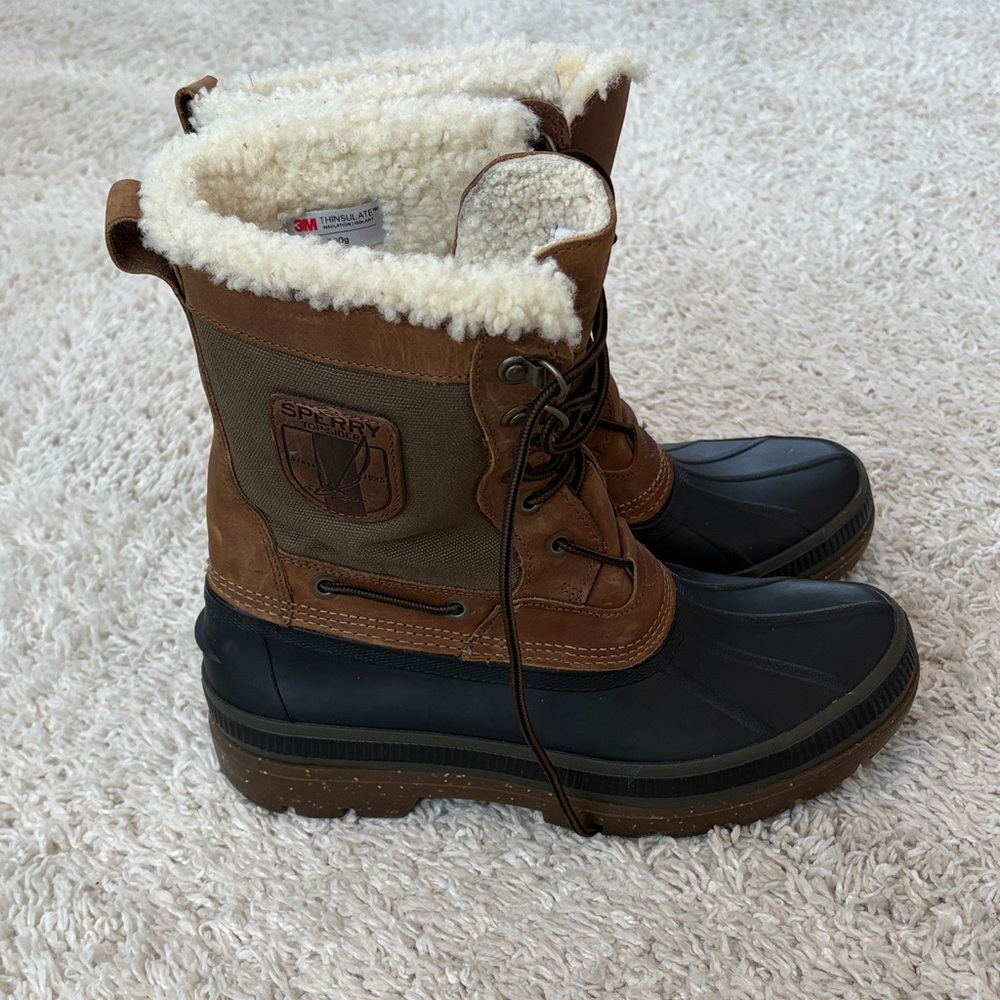 Sperry Tan and Black Shearling-Lined Boots Size 10.5